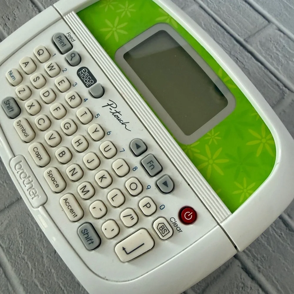 Brother P-Touch PT-90 Personal Label Maker Handheld White Green Deco Mode PT90
